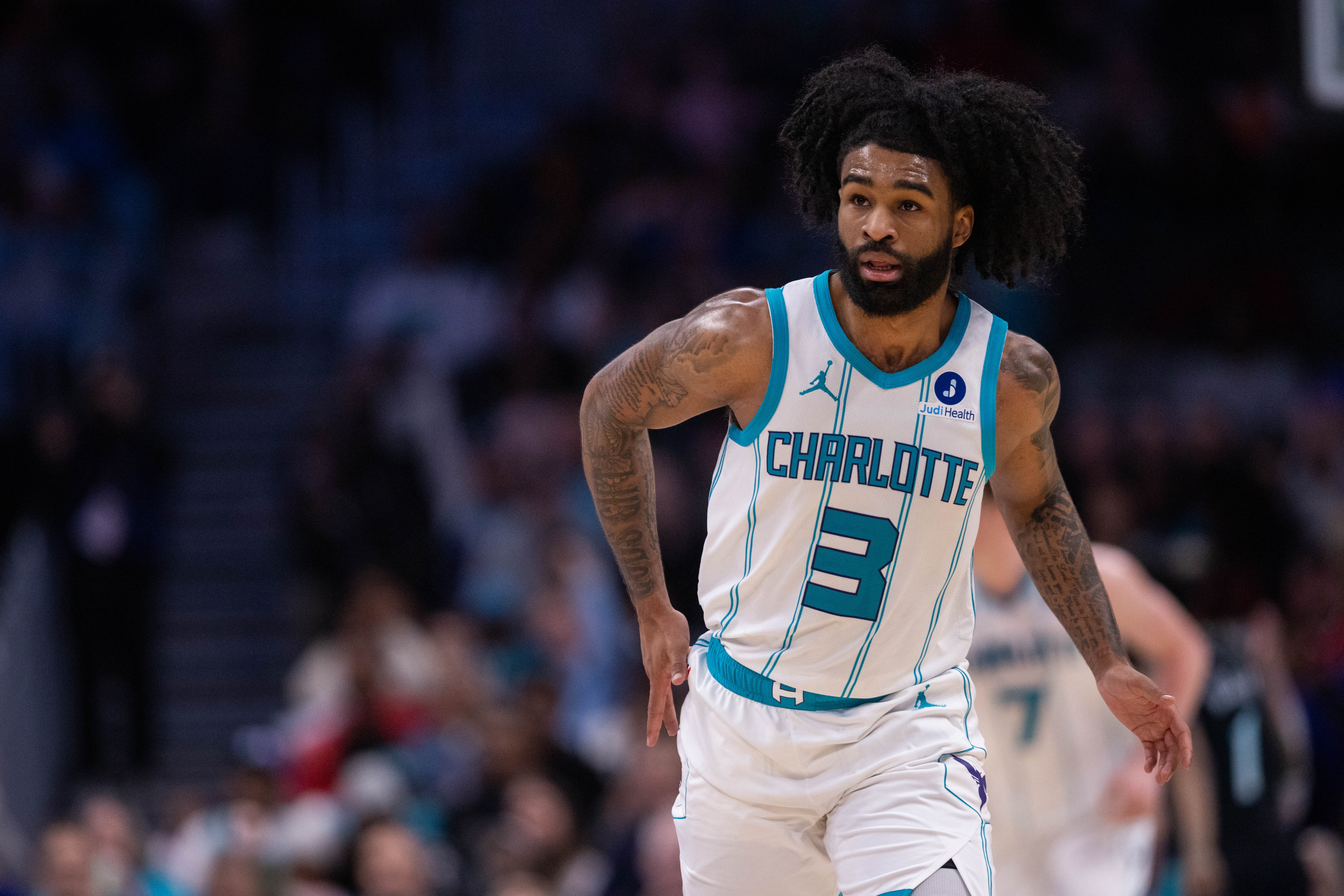 小桥：科比·怀特进攻能力很强 可以在替补席提供很多支持