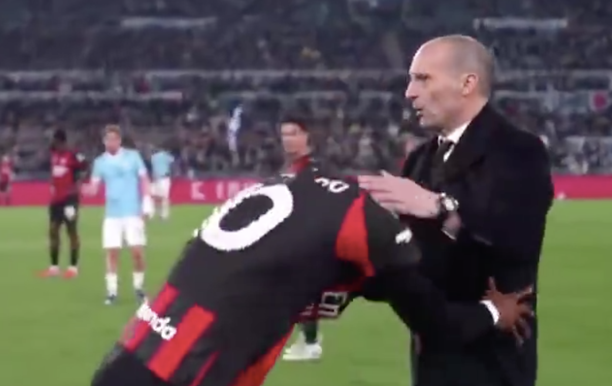 世界杯手机直播-7000万巨星被换下后怒推囧叔！AC米兰内讧曝光 耻辱0-1+差榜首8分