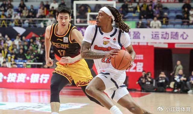 世界杯手机直播-广东第一混子外援出现！场均8分还拿500万大合同，杜锋忍无可忍|广东男篮|麦考尔|崔永熙|焦泊乔|比赛_新浪体育_新浪新闻